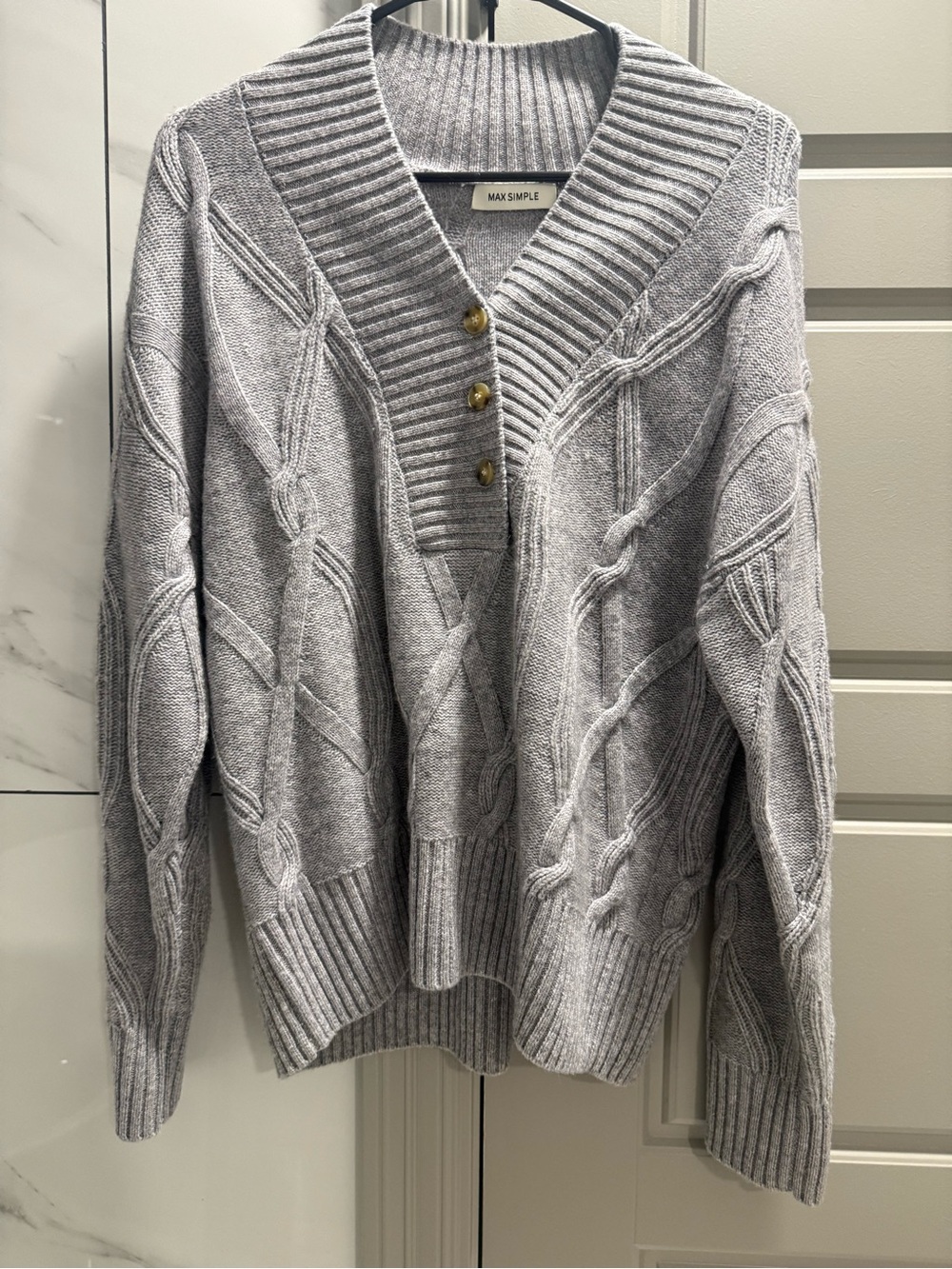 Max Simple Cashmere Lounge Set - Picture 2 of 4